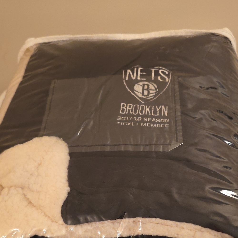 Black and Cream Throw Blanket